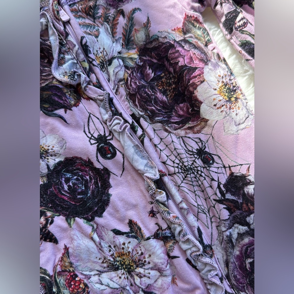 Bums and Roses - Picture 2 of 3